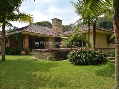 Casa de 4 alcobas en venta en Via Don Diego Llanogrande, Rionegro, 674 m² · foto 3 de 14