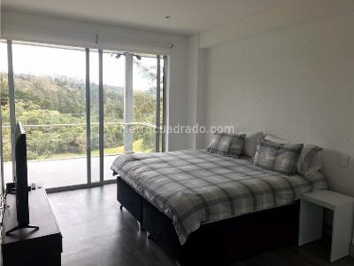 Casa de 4 alcobas en venta en Pantanillo Cebadero, Envigado, 600 m² · foto 2 de 20