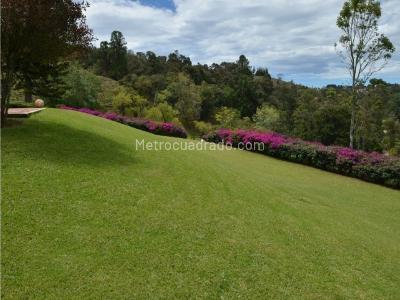 Casa de 4 alcobas en venta en Variante Aeropuerto A Sajonia, Rionegro, 961 m² · foto 3 de 8