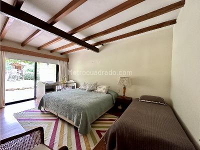 Casa de 4 alcobas en venta en Variante Aeropuerto A Sajonia, Rionegro, 961 m² · foto 8 de 8