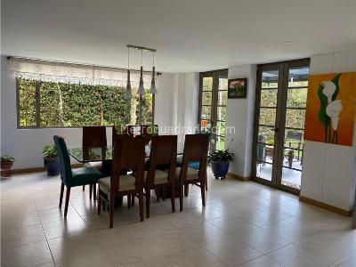 Casa de 3 alcobas en venta en El Escobero, Envigado, 400 m² · foto 4 de 7