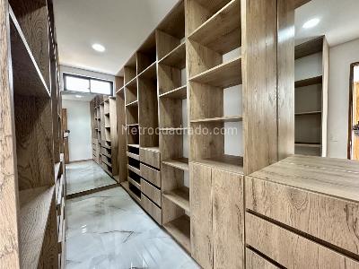 Casa de 5 alcobas en venta en El Porvenir, Rionegro, 240 m² · foto 6 de 14