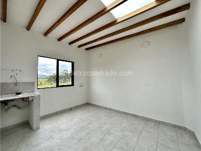 Casa de 5 alcobas en venta en El Porvenir, Rionegro, 240 m² · foto 8 de 14