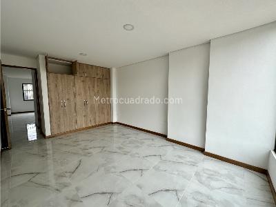 Casa de 5 alcobas en venta en El Porvenir, Rionegro, 240 m² · foto 10 de 14