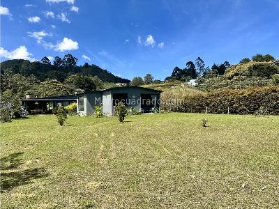 Casa de 3 alcobas en venta en Pontezuela, Rionegro, 275 m² · foto 2 de 20