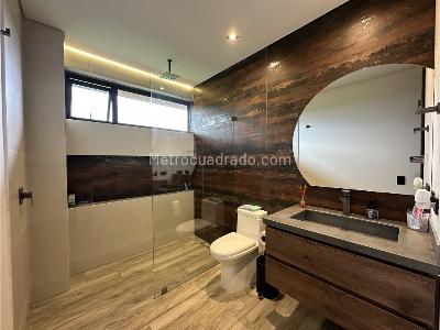 Casa de 4 alcobas en venta en Via San Antonio La Ceja, Rionegro, 416 m² · foto 14 de 19