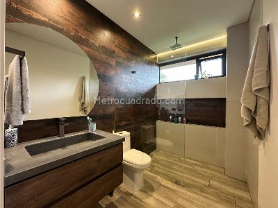 Casa de 4 alcobas en venta en Via San Antonio La Ceja, Rionegro, 416 m² · foto 17 de 19