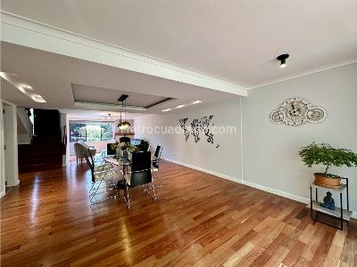 Casa de 4 alcobas en venta en El Poblado, Medellín, 140 m² · foto 2 de 15