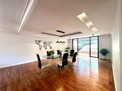 Casa de 4 alcobas en venta en El Poblado, Medellín, 140 m² · foto 3 de 15