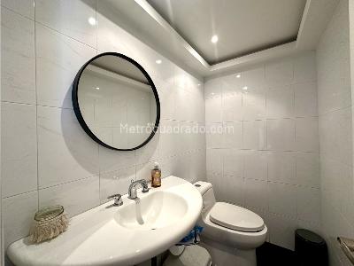 Casa de 4 alcobas en venta en El Poblado, Medellín, 140 m² · foto 11 de 15