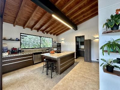 Casa de 3 alcobas en venta en El Escobero, Envigado · foto 4 de 13