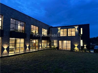 Casa de 4 alcobas en venta en Alto De Las Palmas, Envigado, 642 m² · foto 4 de 10