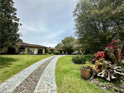 Casa de 5 alcobas en venta en Cabeceras, Rionegro, 570 m² · foto 3 de 20
