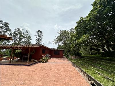 Casa de 5 alcobas en venta en Cabeceras, Rionegro, 570 m² · foto 5 de 20