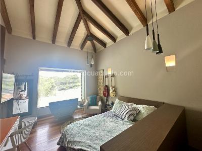 Casa de 5 alcobas en venta en Cabeceras, Rionegro, 570 m² · foto 8 de 20