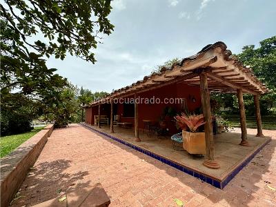 Casa de 5 alcobas en venta en Cabeceras, Rionegro, 570 m² · foto 9 de 20