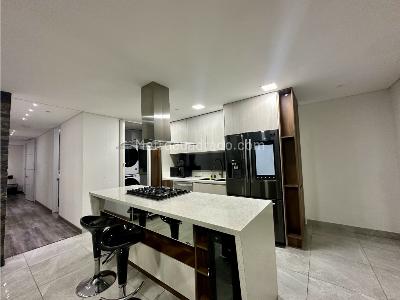 Apartamento de 3 alcobas en venta en Loma Del Chocho, Envigado, 104 m² · foto 4 de 11