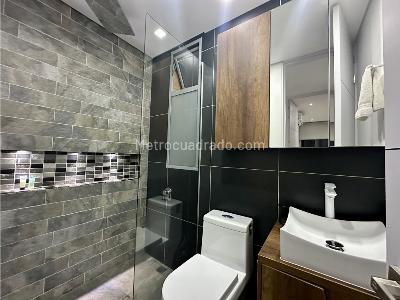Apartamento de 3 alcobas en venta en Loma Del Chocho, Envigado, 104 m² · foto 10 de 11