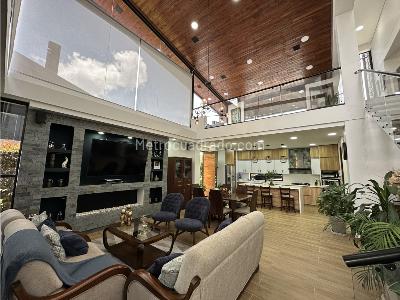 Casa de 4 alcobas en venta en Llanogrande, Rionegro, 320 m² · foto 4 de 17