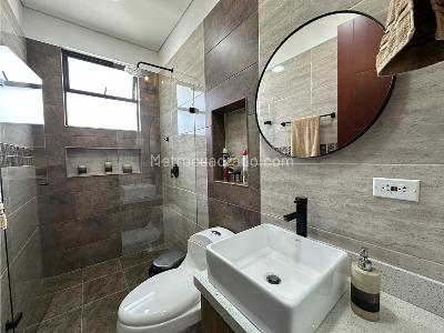 Casa de 4 alcobas en venta en Llanogrande, Rionegro, 320 m² · foto 9 de 17