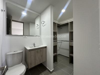 Apartamento de 2 alcobas en venta en San Antonio De Pereira, Rionegro, 74 m² · foto 5 de 9