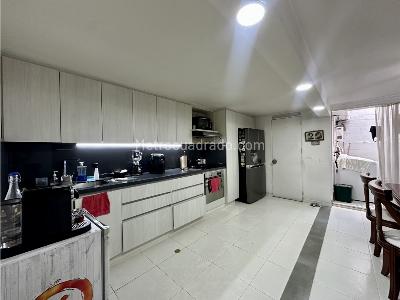 Casa de 4 alcobas en venta en Las Antillas, Envigado, 171 m² · foto 2 de 14