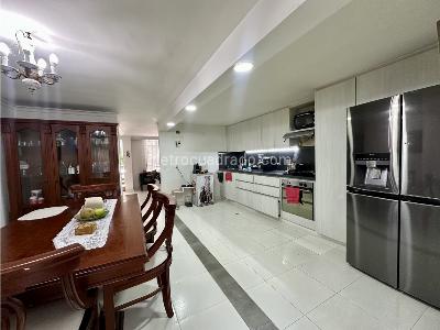 Casa de 4 alcobas en venta en Las Antillas, Envigado, 171 m² · foto 4 de 14
