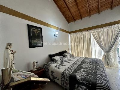 Casa de 4 alcobas en venta en Las Antillas, Envigado, 171 m² · foto 8 de 14