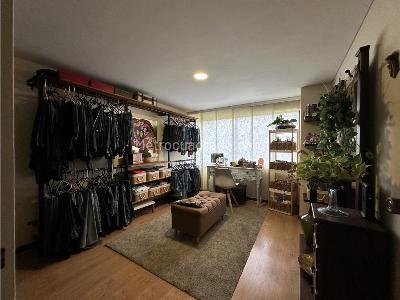 Apartamento de 3 alcobas en venta en El Poblado, Medellín, 207 m² · foto 13 de 17