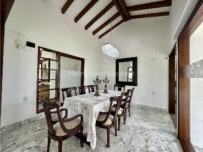 Casa de 3 alcobas en venta en Variante Aeropuerto, Envigado, 400 m² · foto 4 de 20