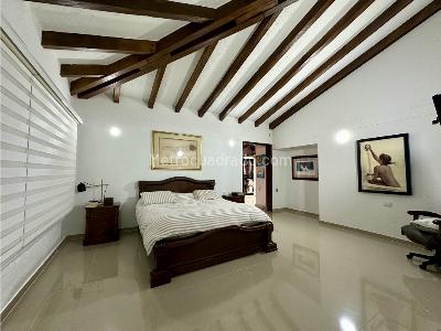 Casa de 3 alcobas en venta en Variante Aeropuerto, Envigado, 400 m² · foto 6 de 20