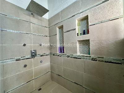 Casa de 3 alcobas en venta en Variante Aeropuerto, Envigado, 400 m² · foto 9 de 20