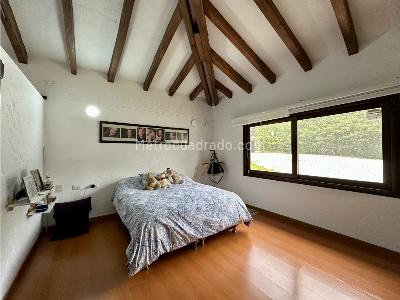 Casa de 3 alcobas en venta en Variante Aeropuerto, Envigado, 400 m² · foto 12 de 20