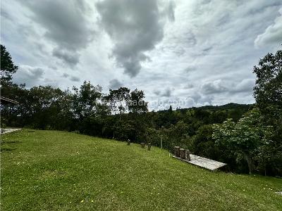 Casa de 3 alcobas en venta en Variante Aeropuerto, Envigado, 400 m² · foto 19 de 20