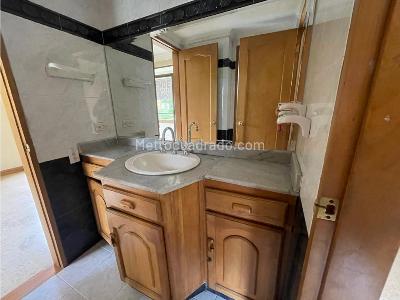Apartamento de 4 alcobas en venta en El Poblado, Medellín, 254 m² · foto 13 de 20