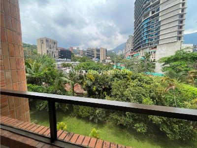 Apartamento de 4 alcobas en venta en El Poblado, Medellín, 254 m² · foto 14 de 20