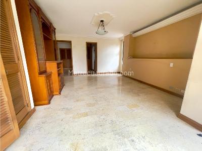 Apartamento de 4 alcobas en venta en El Poblado, Medellín, 254 m² · foto 15 de 20