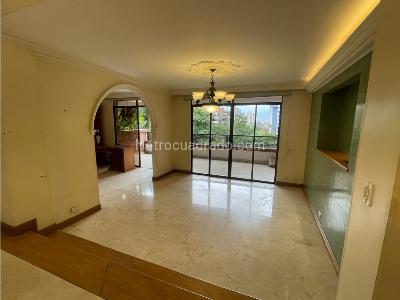 Apartamento de 4 alcobas en venta en El Poblado, Medellín, 254 m² · foto 17 de 20