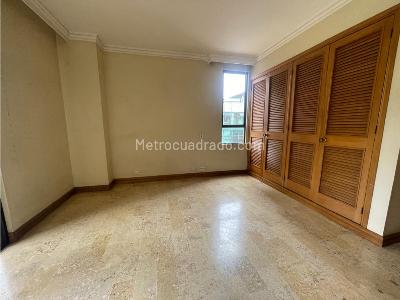 Apartamento de 4 alcobas en venta en El Poblado, Medellín, 254 m² · foto 7 de 20
