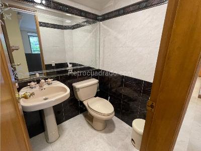 Apartamento de 4 alcobas en venta en El Poblado, Medellín, 254 m² · foto 8 de 20
