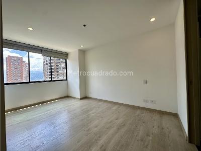 Apartamento de 3 alcobas en venta en Padre Marianito, Medellín, 90 m² · foto 5 de 11