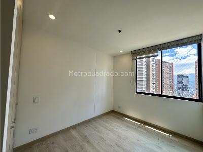 Apartamento de 3 alcobas en venta en Padre Marianito, Medellín, 90 m² · foto 9 de 11