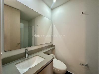 Apartamento de 3 alcobas en venta en Padre Marianito, Medellín, 90 m² · foto 11 de 11