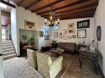 Casa de 4 alcobas en venta en El Poblado, Medellín, 300 m² · foto 10 de 19