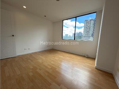 Apartamento de 2 alcobas en venta en El Poblado, Medellín, 120 m² · foto 7 de 11