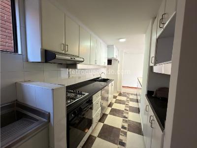 Apartamento de 2 alcobas en venta en El Poblado, Medellín, 120 m² · foto 8 de 11