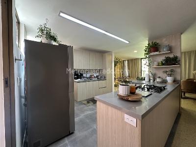 Casa de 4 alcobas en venta en Poblado Las Santas, Medellín, 330 m² · foto 3 de 14