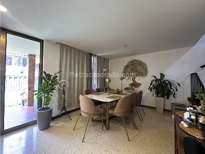 Casa de 4 alcobas en venta en Poblado Las Santas, Medellín, 330 m² · foto 5 de 14