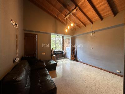 Casa de 4 alcobas en venta en Poblado Las Santas, Medellín, 330 m² · foto 7 de 14