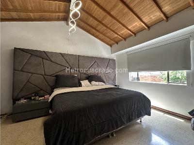 Casa de 4 alcobas en venta en Poblado Las Santas, Medellín, 330 m² · foto 8 de 14